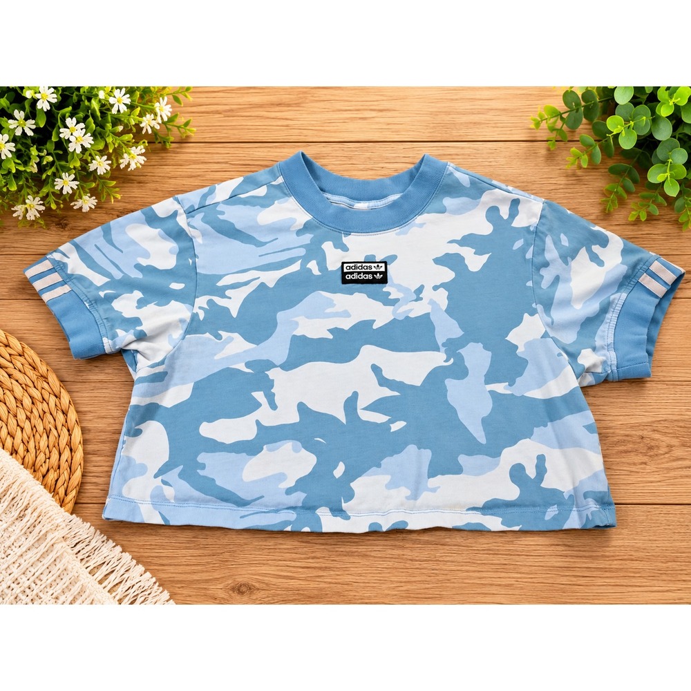 adidas Originals Women's Blue/White Camo Cropped Crew Neck Tee M